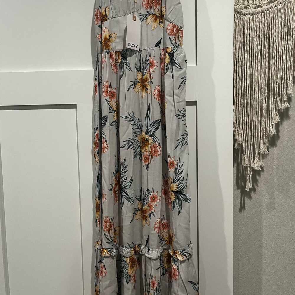 Women’s Roxy Dress - Picture 5 of 5